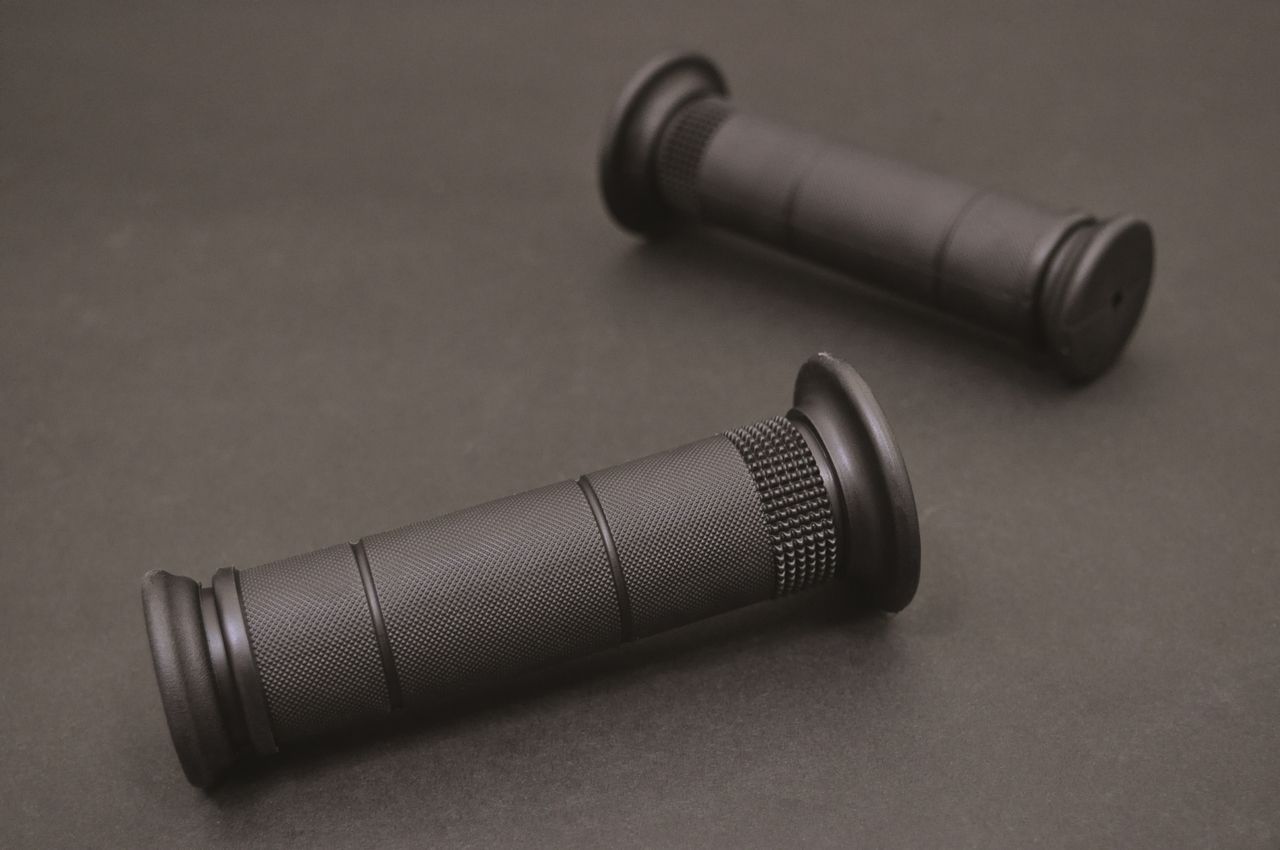 黑色橡胶握把套 alpha